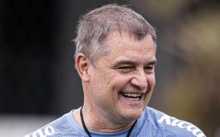 Aguirre aprimora pontos fracos do Santos em busca de vitória na casa do Atlético-MG