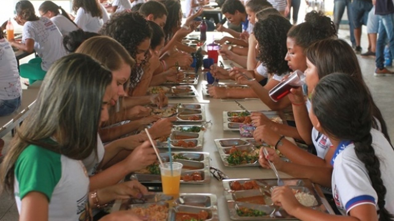 Governo investirá em agricultura familiar para alimentação em escolas
