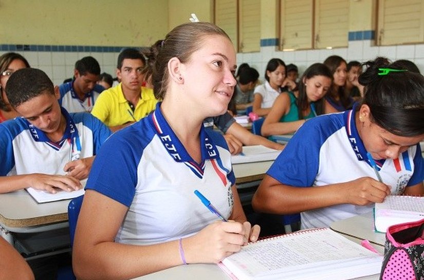 Secretaria de Educação divulga portaria que regulamenta ano letivo 2016