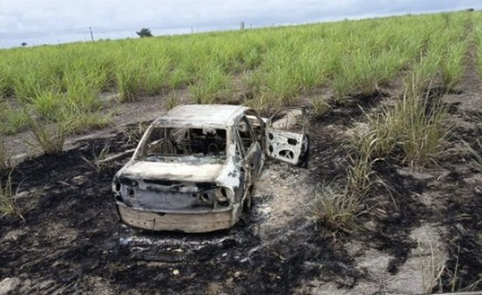 Um boletim de ocorrência foi registrado, e fotos do motorista estão sendo compartilhadas