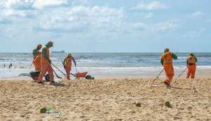 LIMPEZA DE PRAIA ARACAJU / Foto: Felipe Goettenauer
