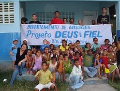 Crianças do Povoado Pai-Mané assistidas pelo projeto