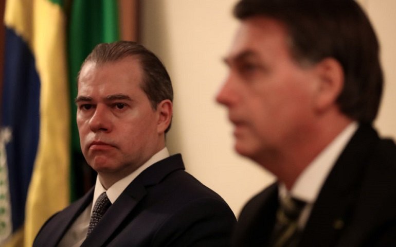 Após período de desgaste, Toffoli e Bolsonaro falam em entendimento entre Poderes