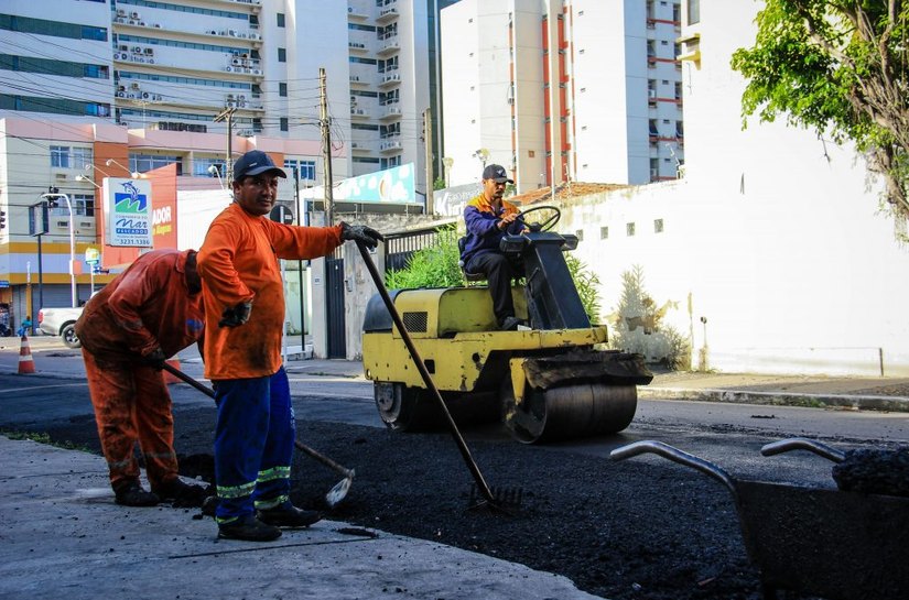 Prefeitura investe mais de R$ 2 milhões na recuperação de vias da capital
