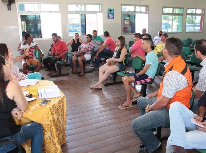 Prefeitura de União regulariza situação de comerciantes na Praça Padre Cícero