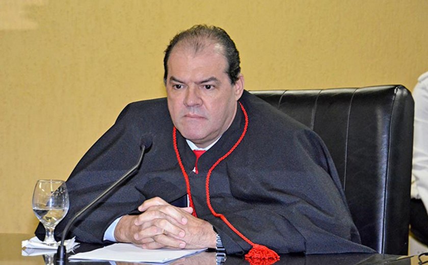 MP ajuíza nova ação civil pública por improbidade contra Cícero Amélio