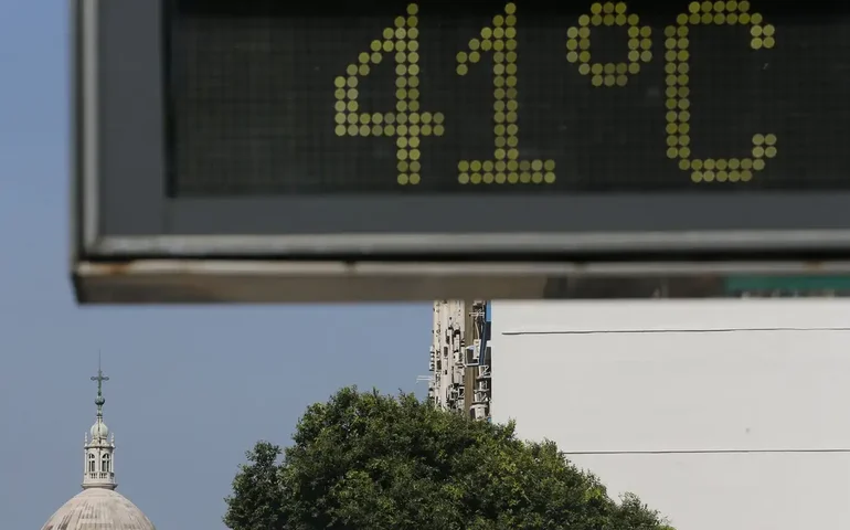 Europa registrou recorde de dias com 'estresse térmico extremo' em 2023