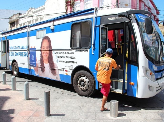 São Luiz do Quitunde e Matriz do Camaragibe recebem ônibus do Sine