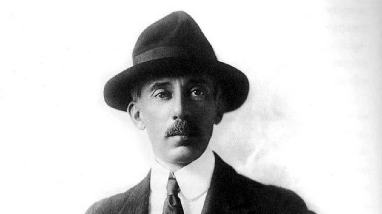 Exposição celebra os 150 anos de nascimento de Santos Dumont