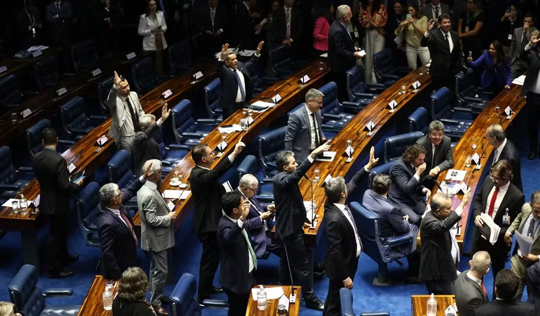 A “blusinha” mostrou ao Brasil que o Mecanismo está ereto