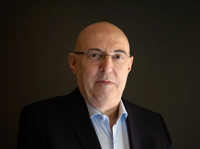 Conta em dólar no Brasil: liberdade para as empresas ou novo negócio para os bancos?