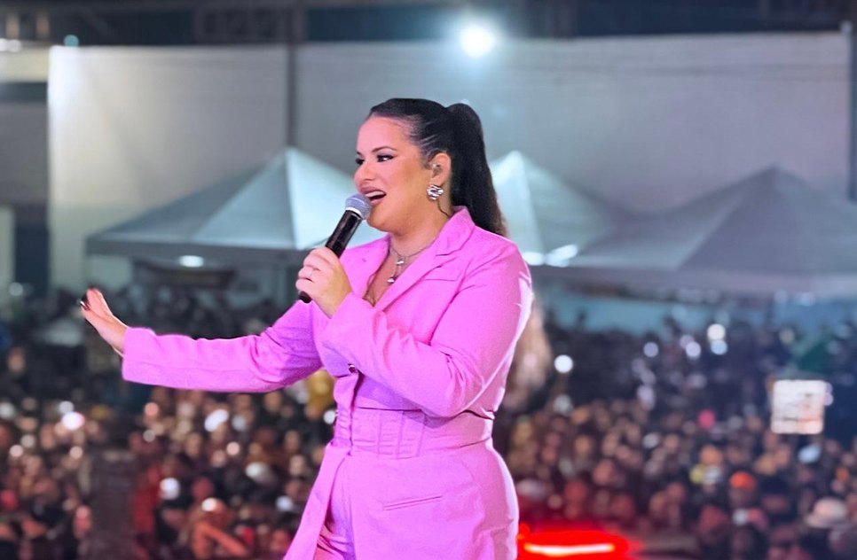 Cantora_Larissa_.jpg / Foto: Foto: Divulgação