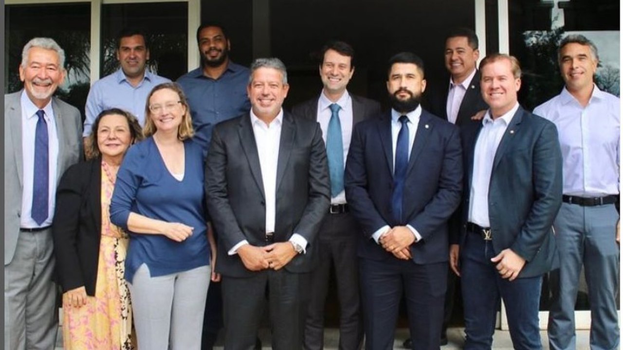 Lula, Arthur Lira, PP e PT todos juntos e misturados