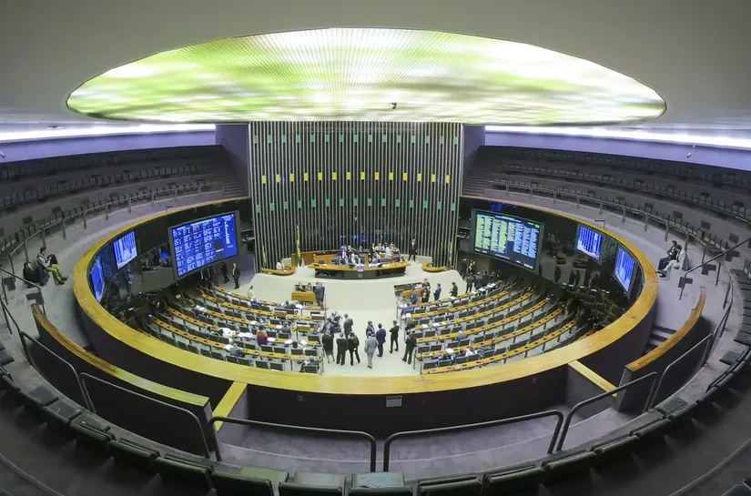 Parlamentares criticam e comemoram prisão preventiva de Bolsonaro