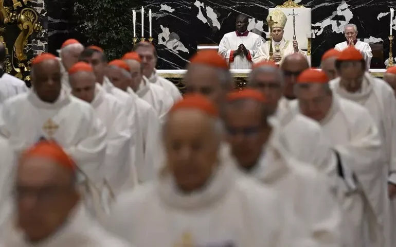 Espanha e Igreja Católica fazem acordo para indenizar vítimas de abuso sexual