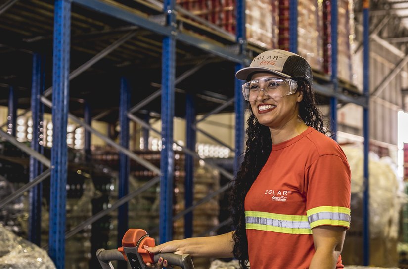 Solar Coca-Cola abre 115 vagas de emprego em Alagoas; confira informações