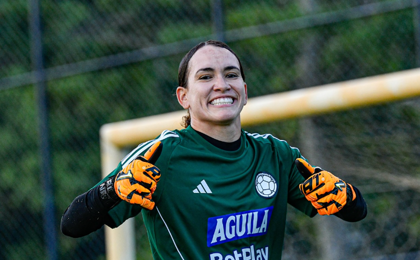 Colombiana Tapia defende 3 pênaltis, e Palmeiras bate Corinthians na final do Paulista feminino