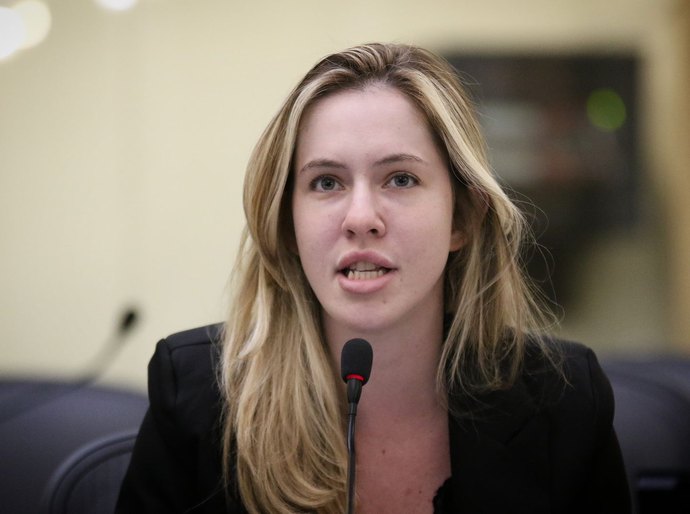 Cidadã de Japaratinga: Deputada Cibele Moura recebe título de Cidadã Honorária
