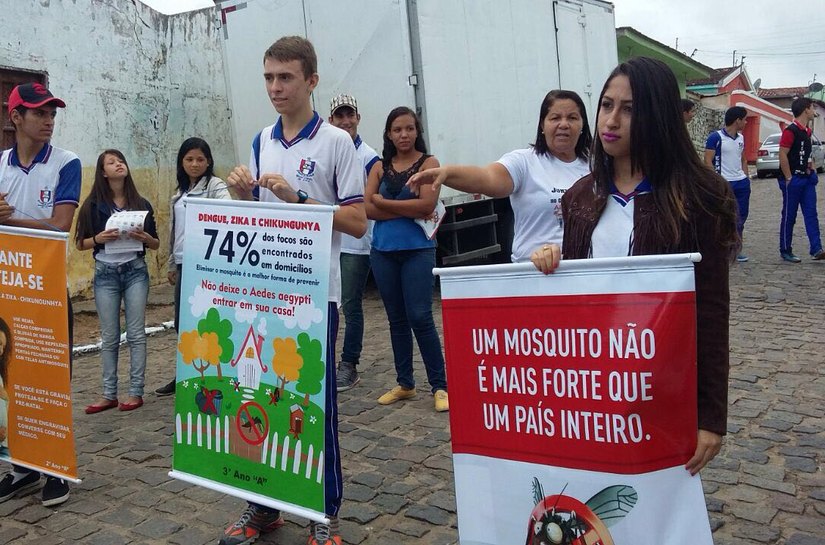 Estudantes realizam conscientização contra o Aedes Aegipty em Feira Grande