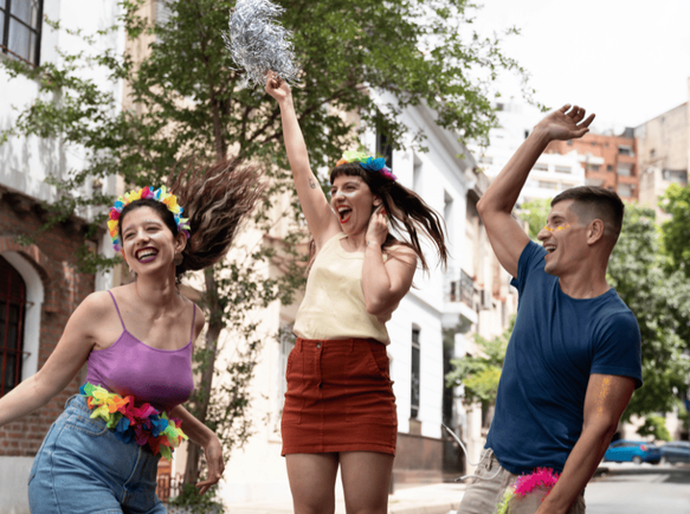 Carnaval mais seguro: antes de viajar, turista deve conferir se o serviço está regularizado