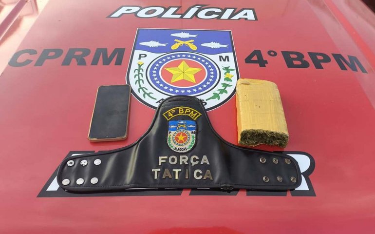 Após denúncias anônimas, PM flagra tráfico em Arapiraca e Maceió