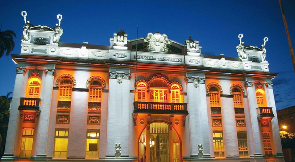 Palácio Museu Olímpio Campos promove exposição com obras de arte em Aracaju