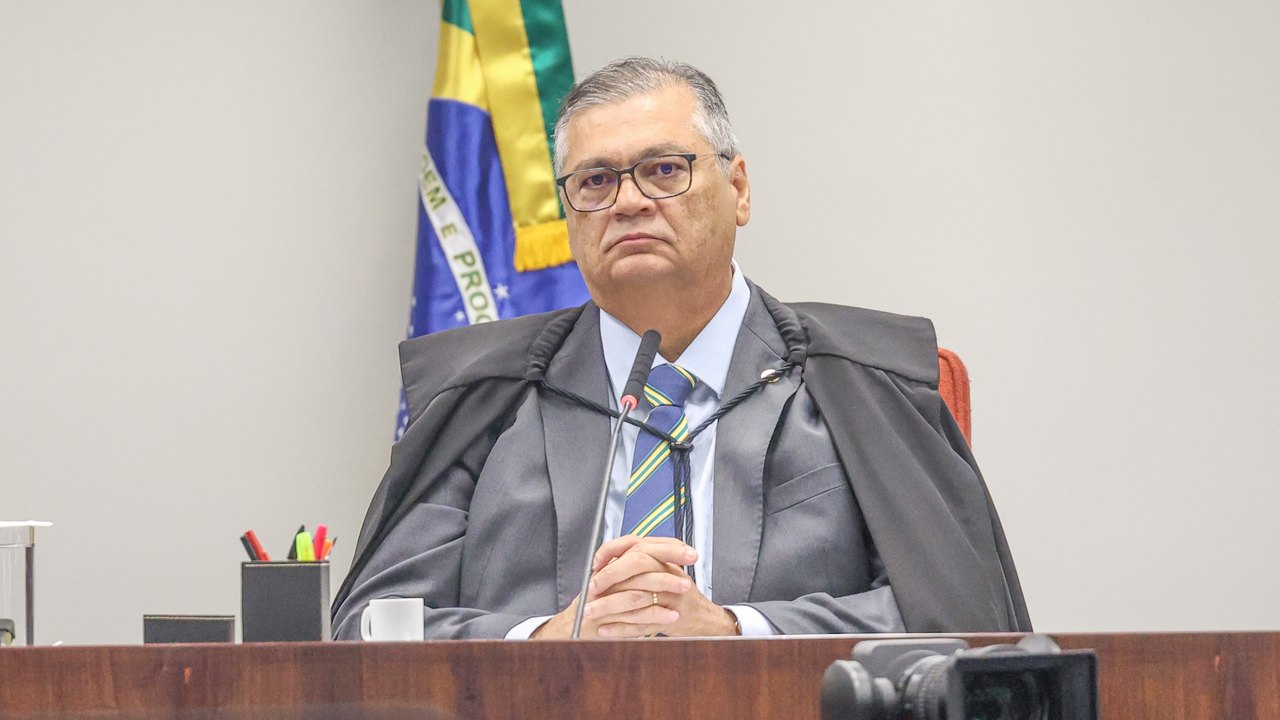 Dino determina afastamento do presidente do TCE do Maranhão