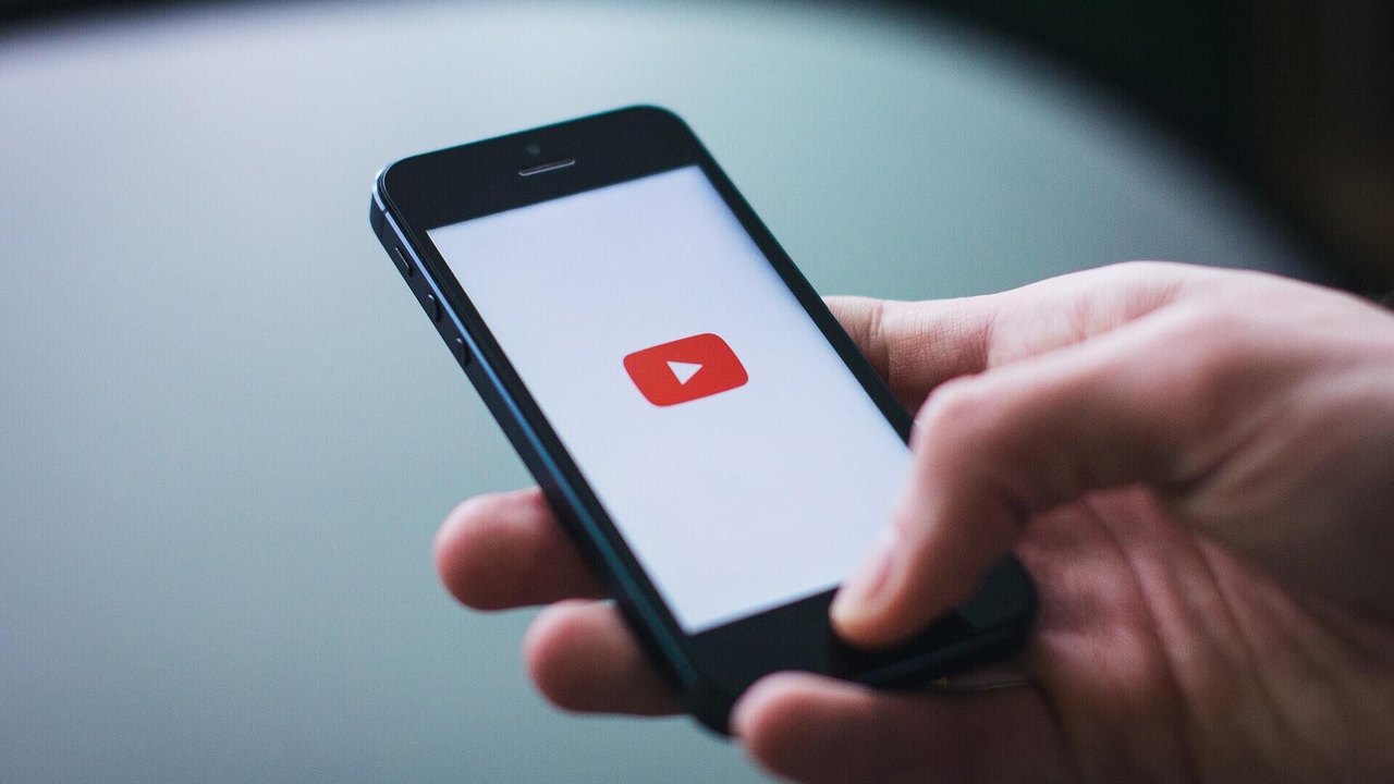 AGU: YouTube tem 24 horas para retirar vídeos com notícias falsas sobre estado de saúde de Lula