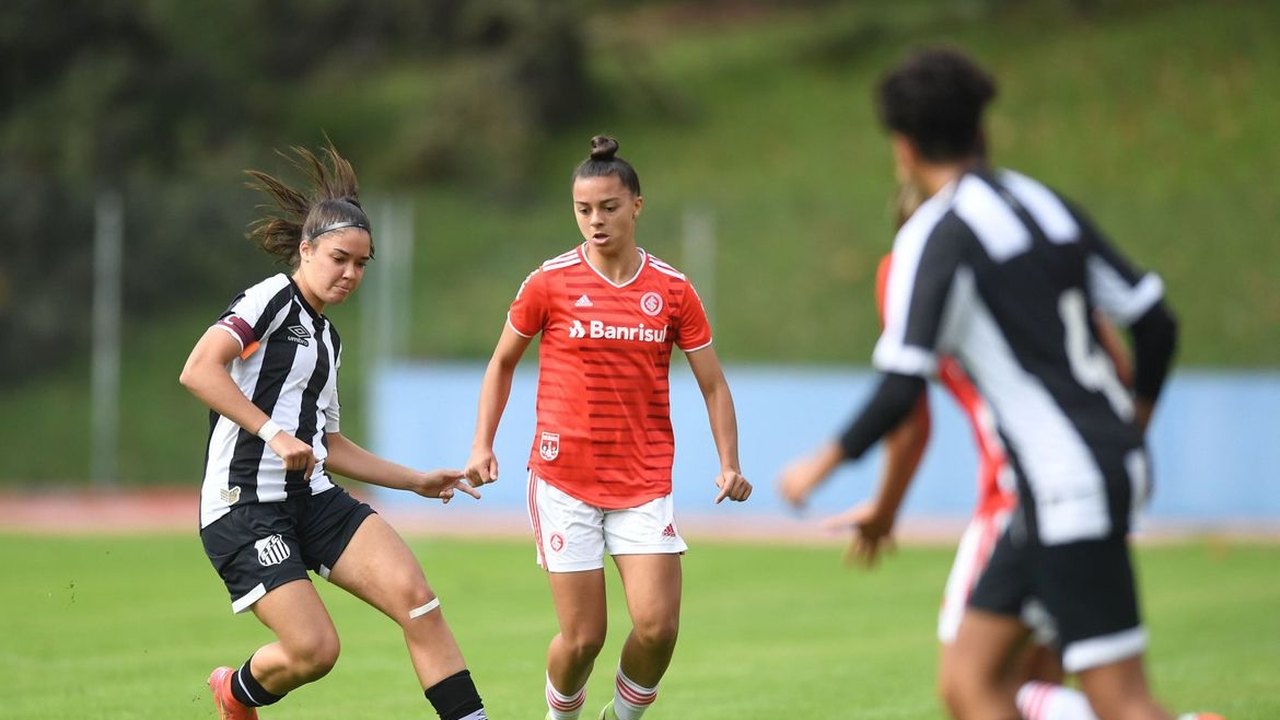 Migrações concentram futuro do futebol feminino no Sul e Sudeste