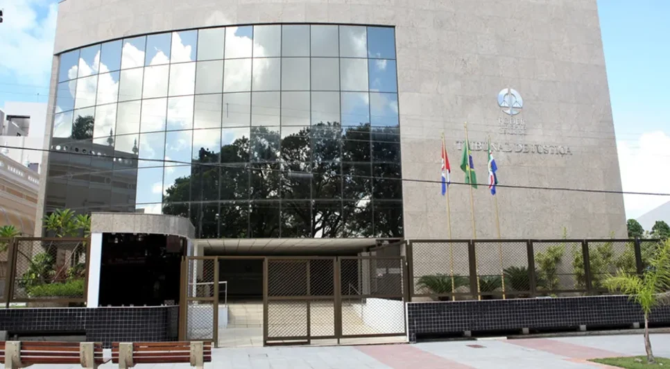 homem-e-preso-apos-invadir-tribunal-de-justica-par-00889586-eec712cb49cb28bfbc7e65bed482b2e0-7