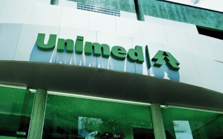 Servidores de Palmeira questionam convênio com Unimed após anúncio de hospital em Arapiraca; vice-prefeito é um dos diretores