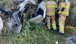 Mulher morre após caminhonete capotar e bater em árvore no município de Cristinápolis