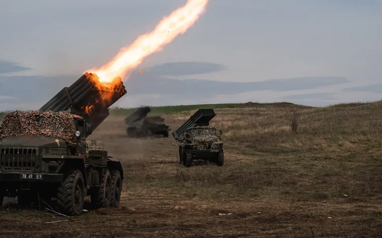 Ucrânia: ataque de míssil russo deixa 18 mortos