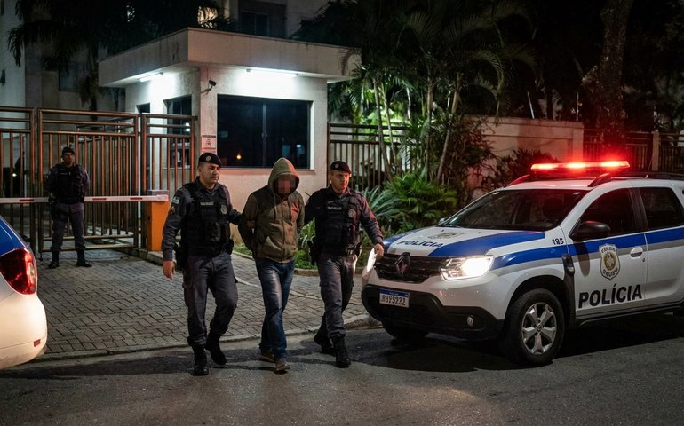 Polícia prende homem que perseguia Isis Valverde há 20 anos