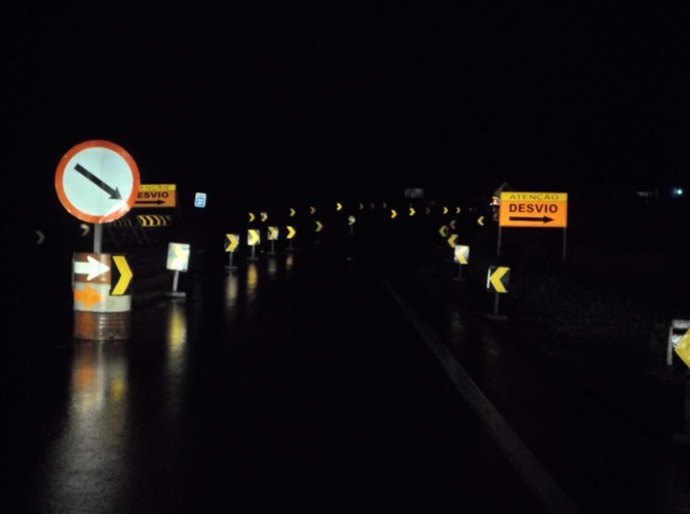 Vistoria sinalização noturna nas obras da BR-101/AL