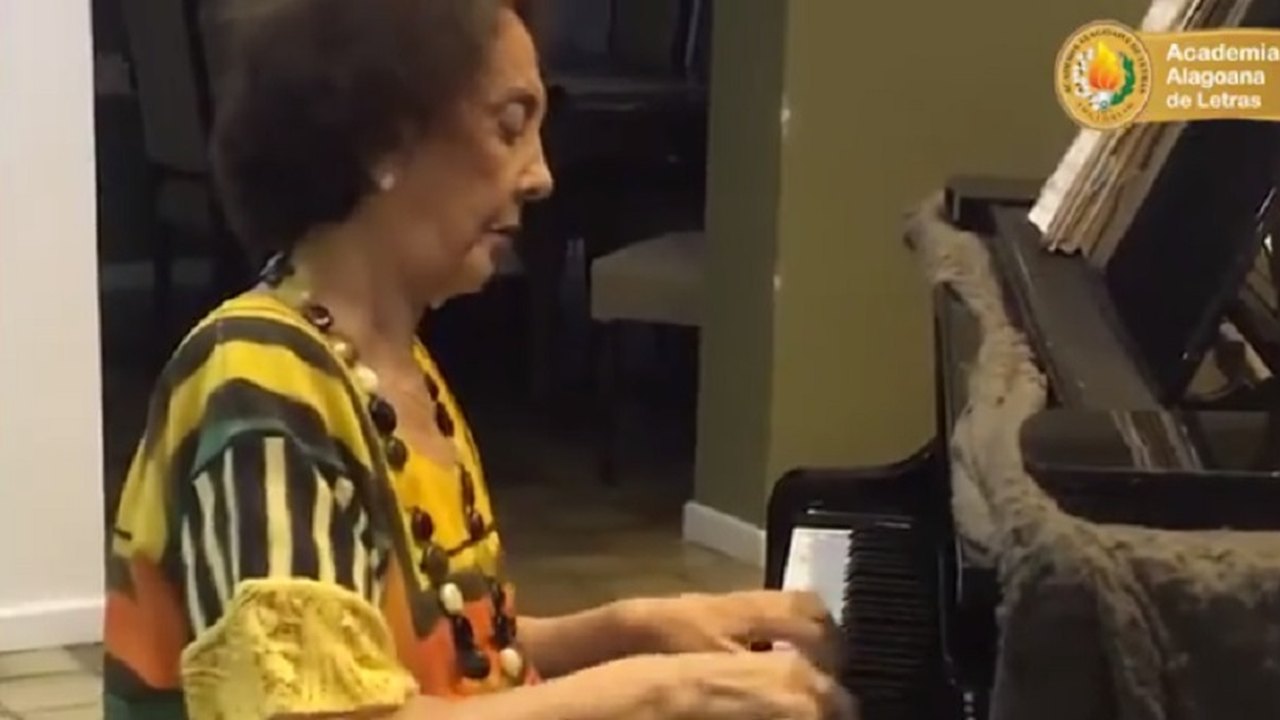 VÍDEO: Projeto a Academia Alagoana de Letras Convida; hoje com Selma Britto
