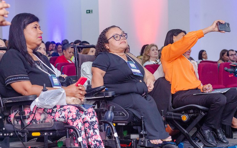 Ministro Silvio Almeida vem a Alagoas para lançar, ao lado do governador Paulo Dantas, o Novo Viver Sem Limite