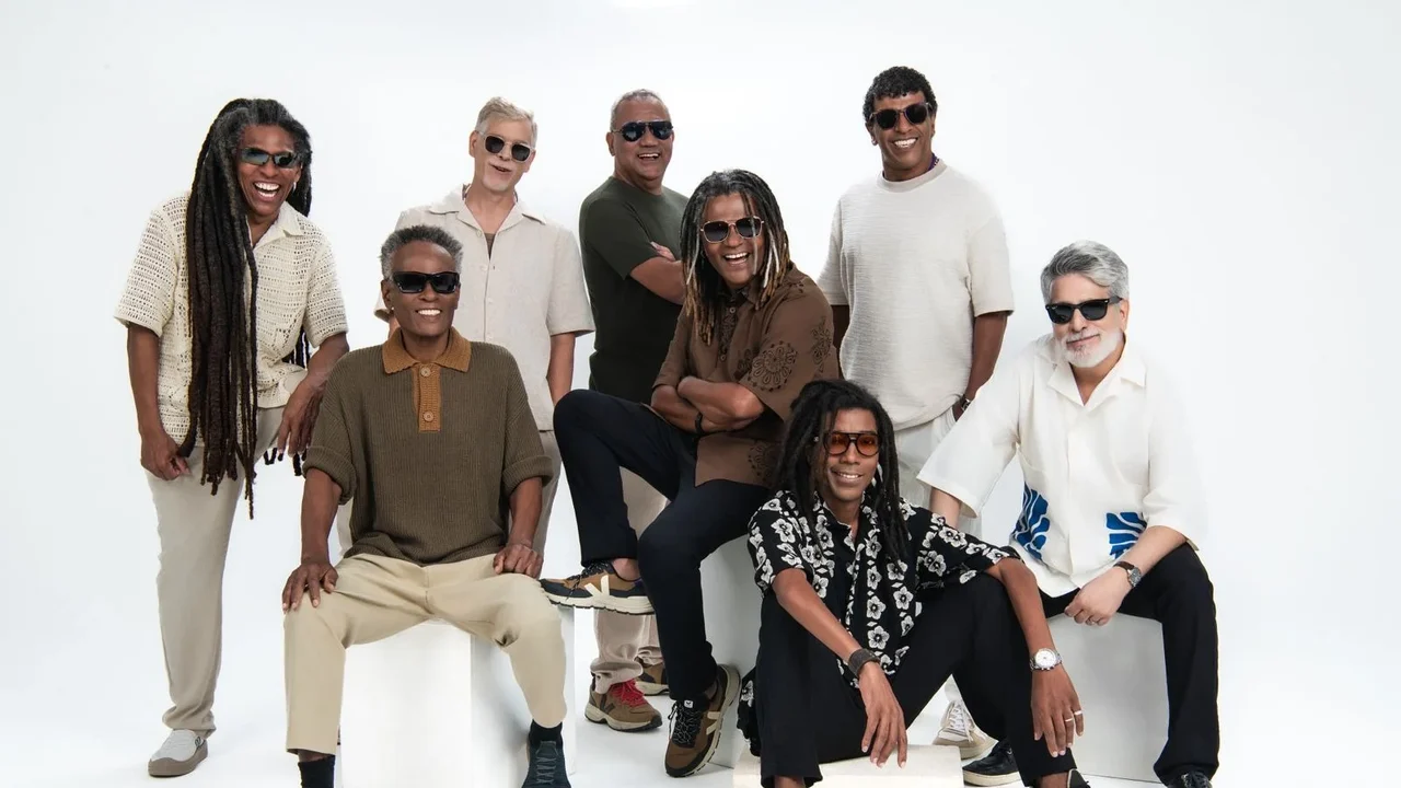 Banda que revelou Seu Jorge lança hino para embalar torcida brasileira na Copa