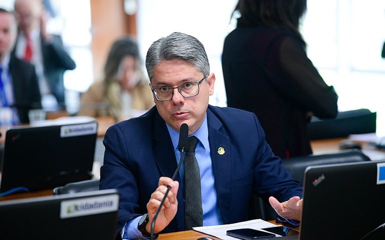 CCJ rejeita emenda e atualização do Código Penal Militar volta ao Plenário