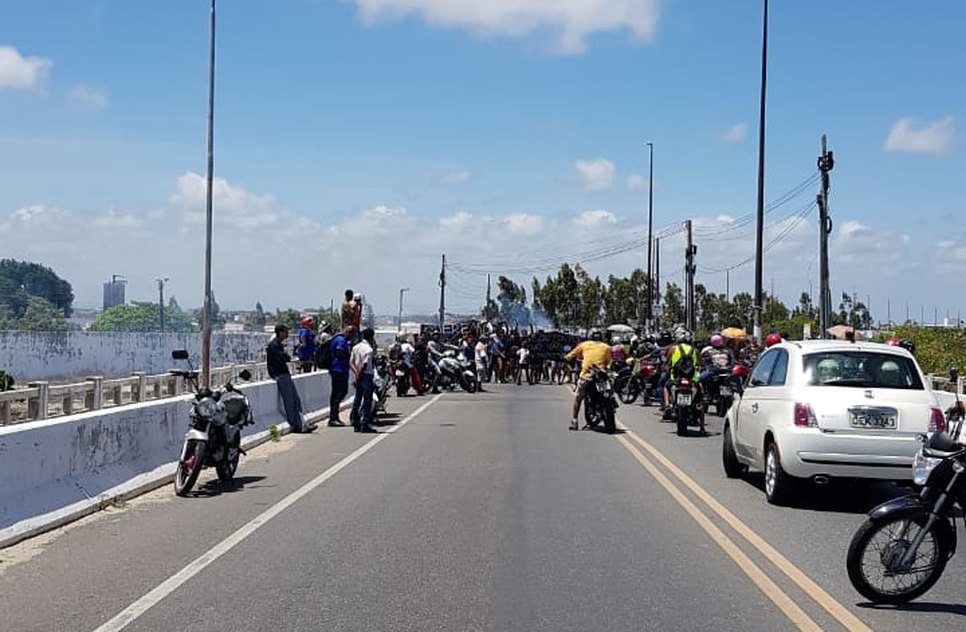 manifestação socorro