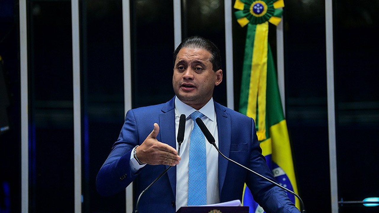 Relator Weverton afirma que Messias preenche todos os requisitos para o Supremo
