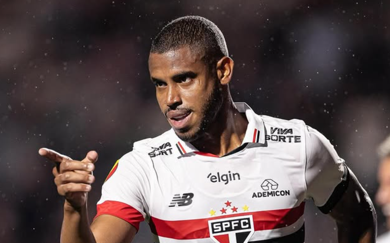 André Silva sobre discussão no São Paulo: 'Quem não se incomodar não merece vestir a camisa'