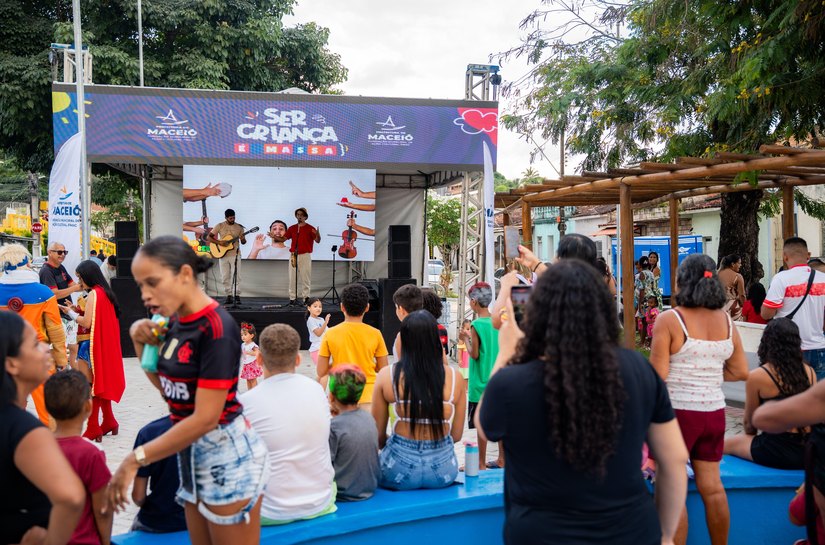 Alegria, música e diversão marcaram a celebração do Dia das Crianças em Maceió