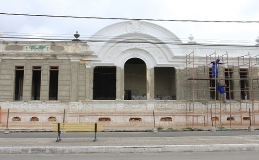 Prédio histórico que abriga Escola Estadual em São Luiz do Quitunde é reconstruído