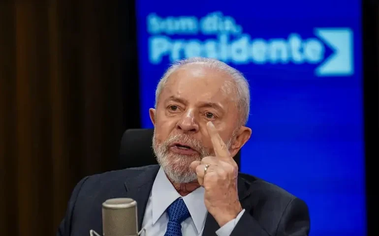 'Temos que nos rebelar para mudar essa situação', diz Lula sobre concentração de riqueza