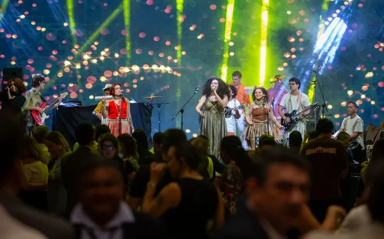 Casa de Vovó Dedé é convidada e celebra os 300 anos de Fortaleza com espetáculo musical na Ponte dos Ingleses