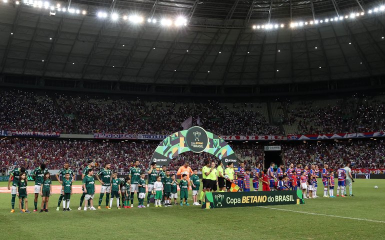 Palmeiras perde invencibilidade de 15 jogos, mas avança para as quartas da Copa do Brasil