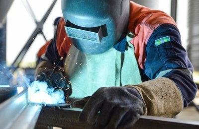 Indústria da cadeia da Química e do Plástico será inaugurada em novembro