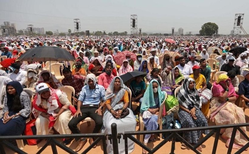 Cinco pessoas morrem durante evento de show aéreo na Índia, devido ao calor extremo