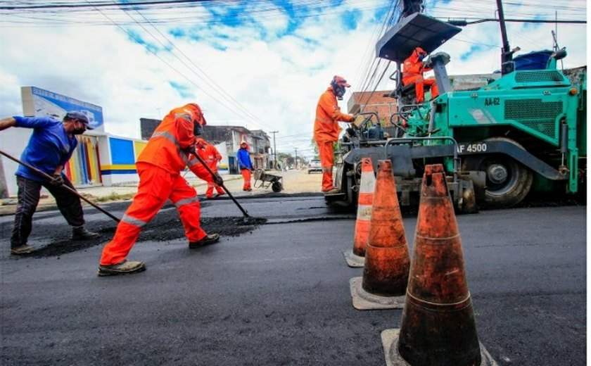 Revitaliza Maceió: Prefeitura avança com obras em mais de 200 ruas